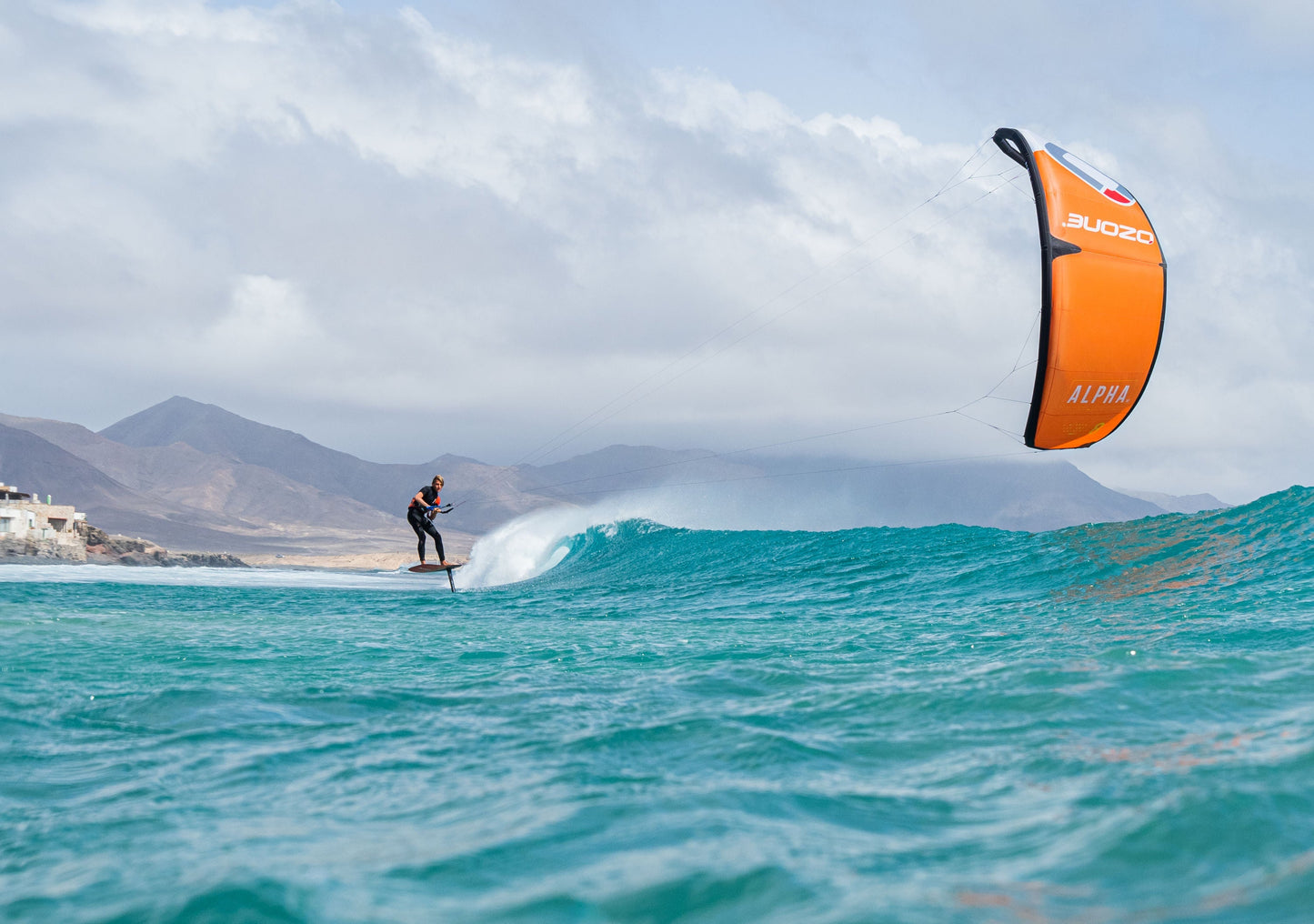 Ozone Alpha V2 - 8m Orange Ex Demo