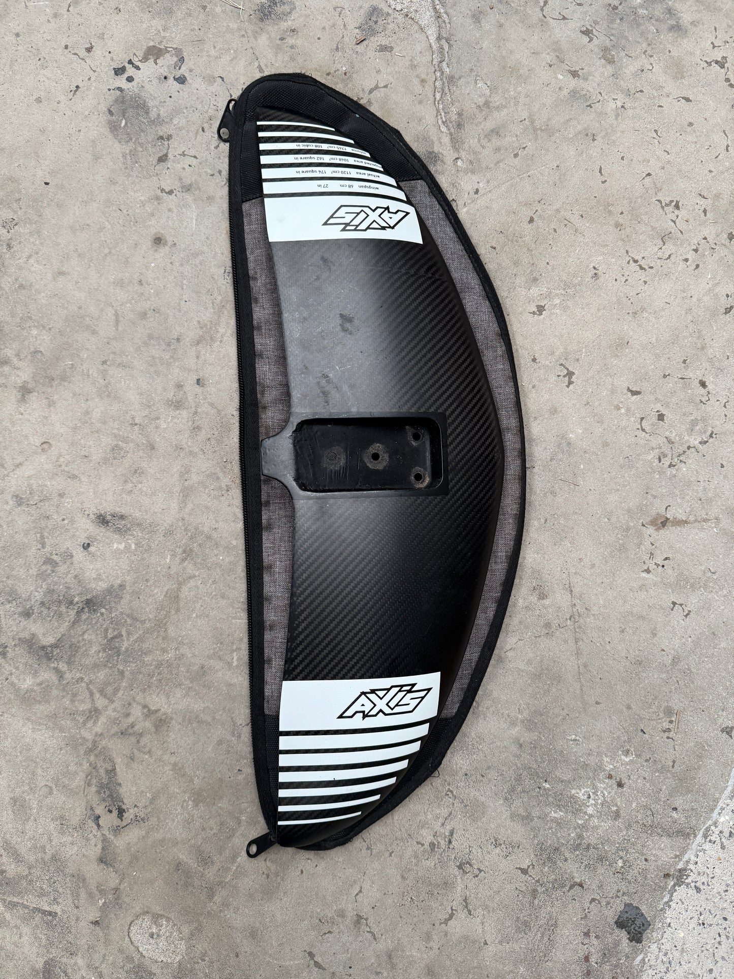 AXIS 680 Carbon Front Wing - Ex Demo