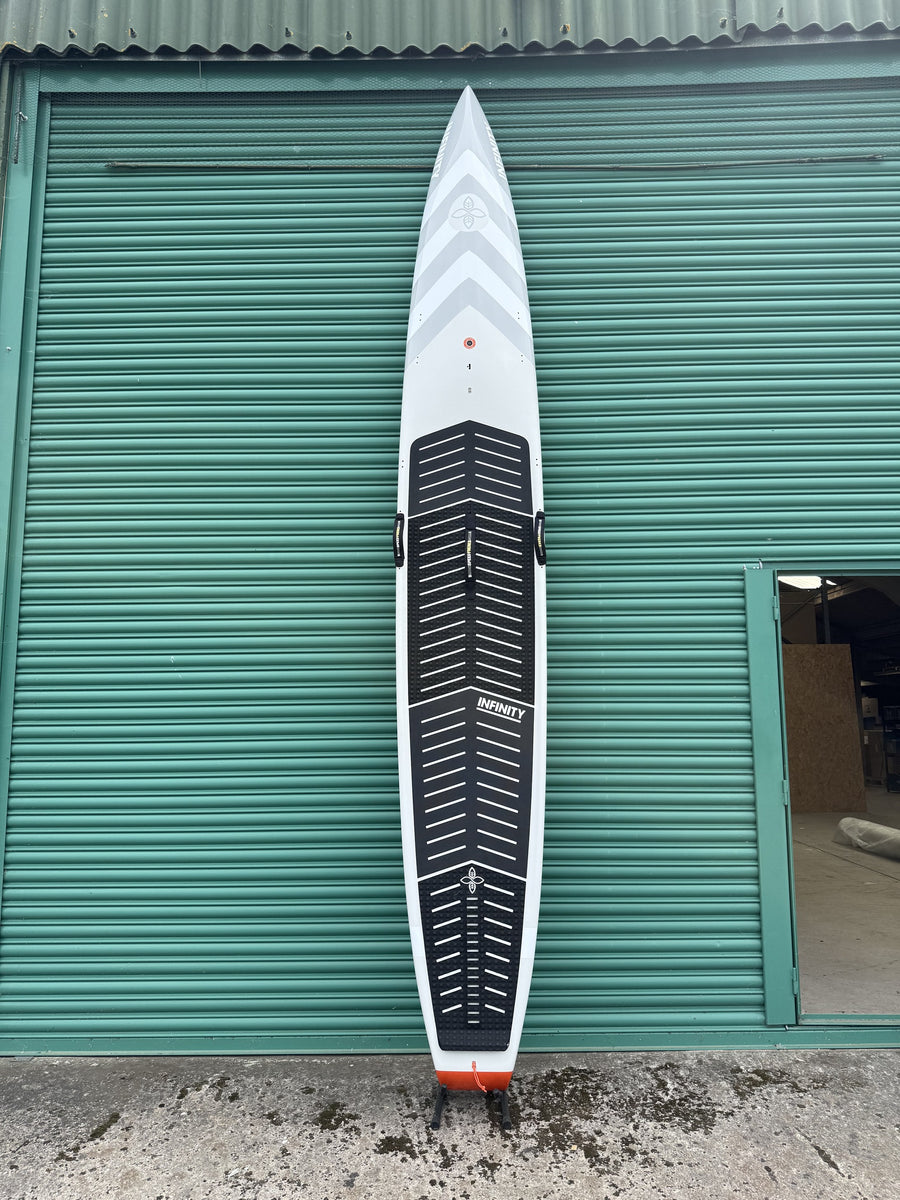 Infinity Blackfish 2025 14 x 24.5 - Ex Demo