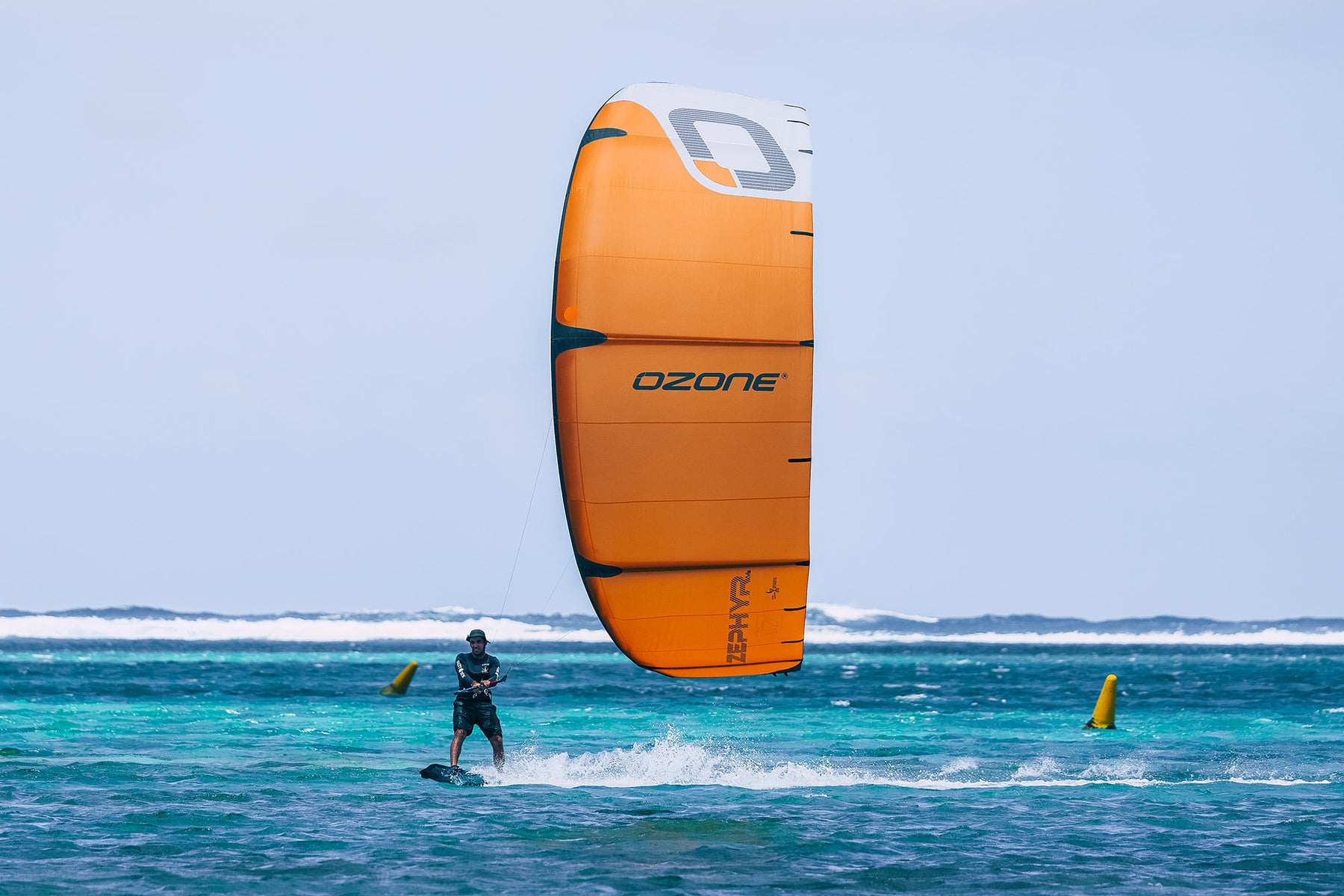 Ozone Zephyr V8 Ultra X — Action