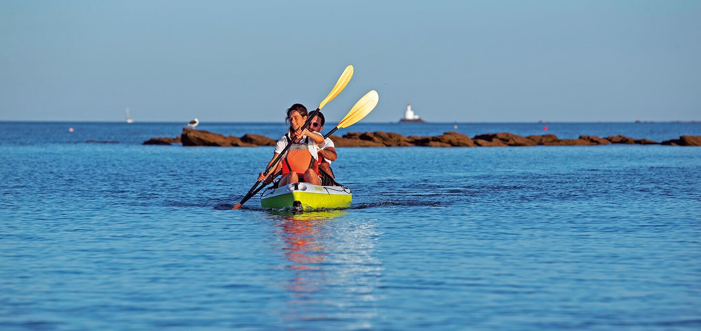 TAHE Borneo Kayak — Beach Explore