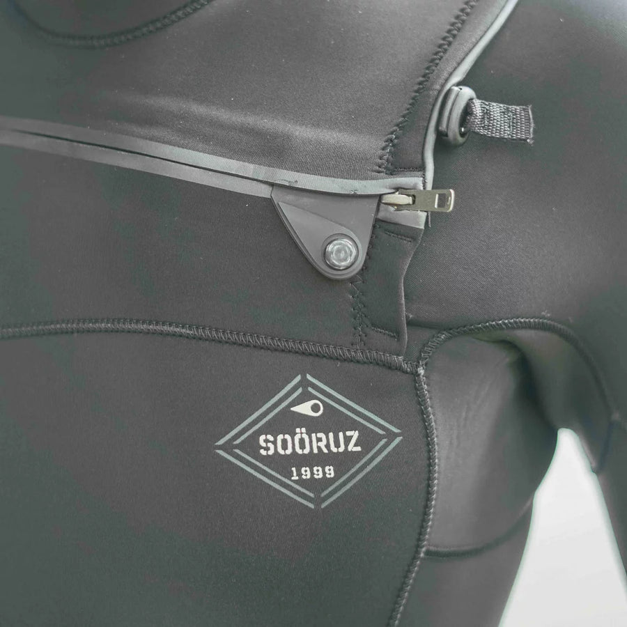 Sooruz FIGHTER 5/4/3 Fullsuit Chest Zip - Black (H22) — Wetsuits Oysterprene